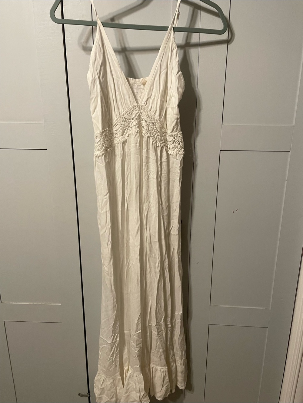 Bohemian Cream Crochet-Trim Maxi Dress with V-Neck - Picture 4 of 13